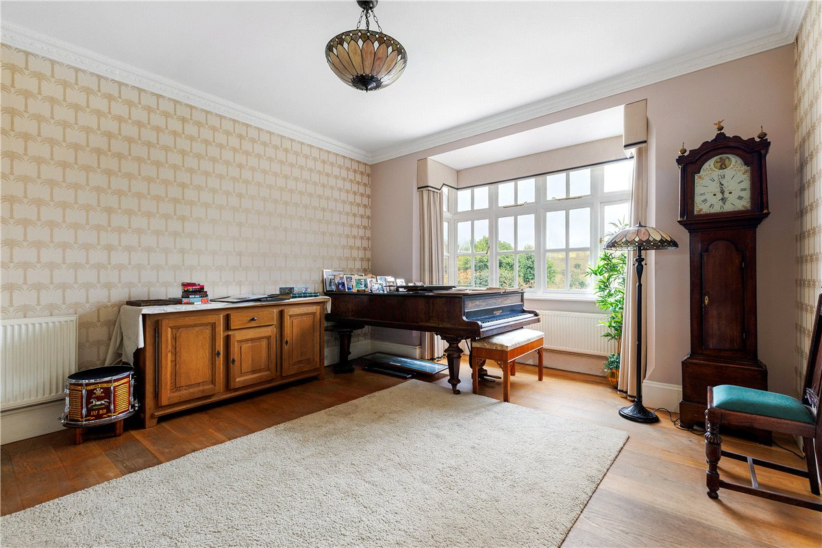 5 bedroom House, Bath Road, Marlborough, SN8 - Available, Image 10