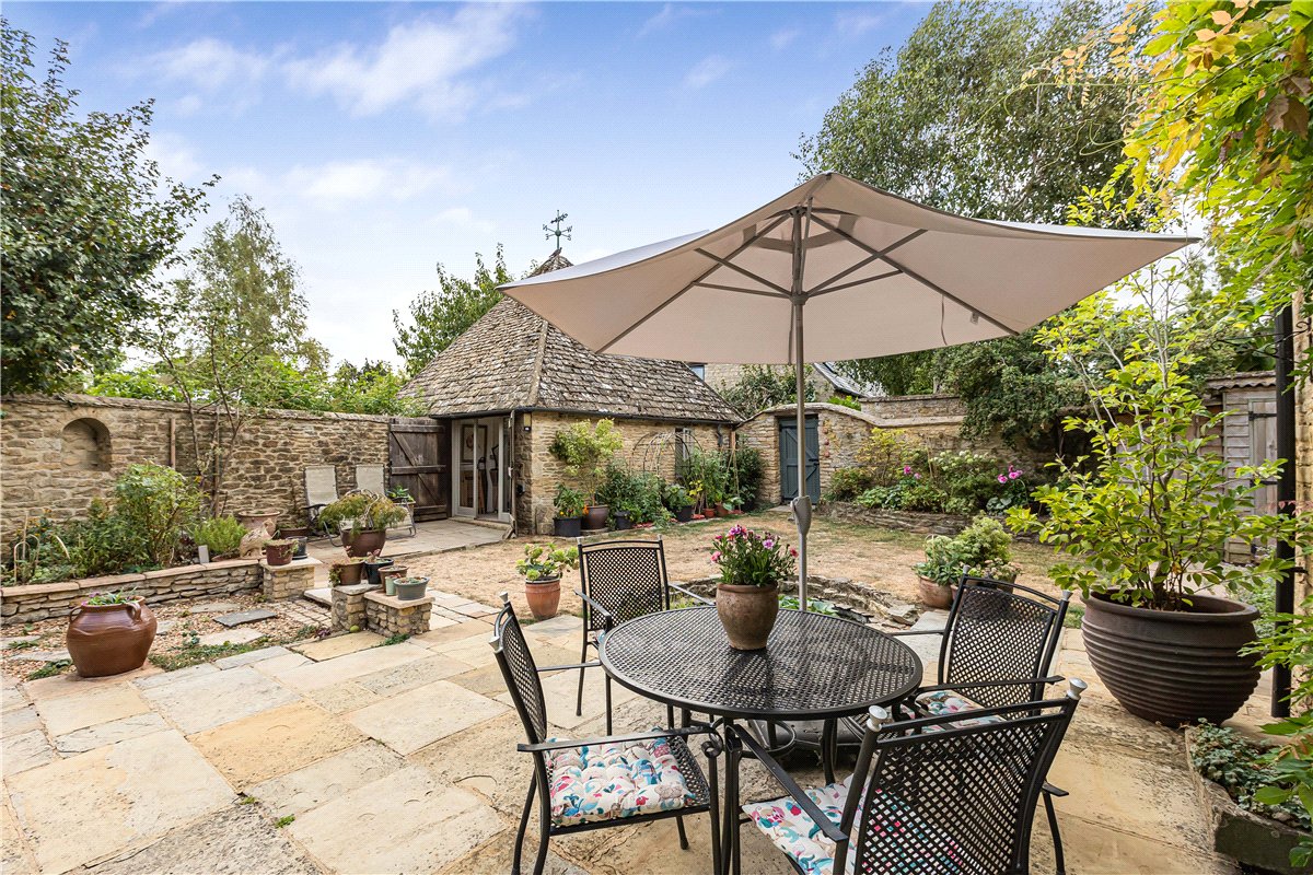 4 bedroom Cottage, New Road, Bampton, OX18 - Available, Image 22