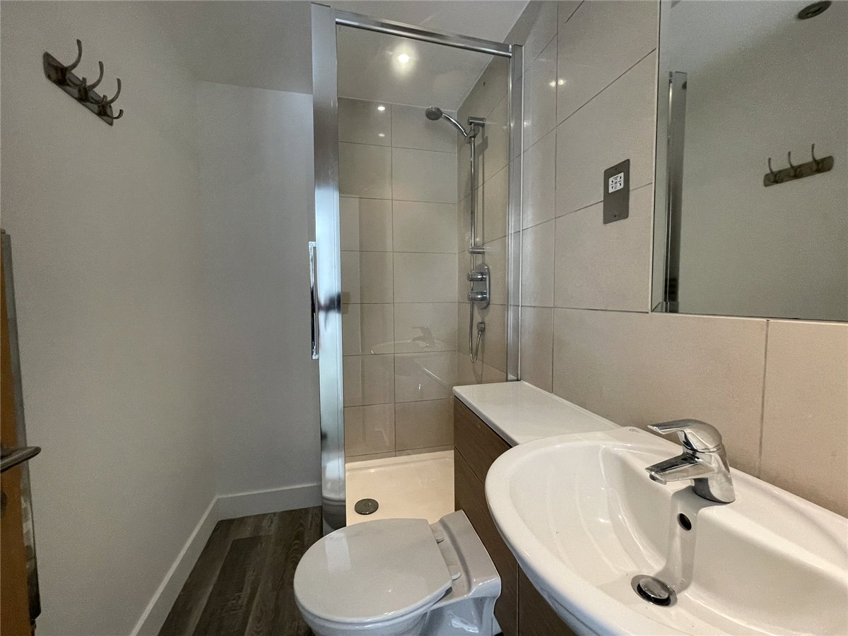 2 bedroom Flat, Park Way, Newbury, RG14 - Let Agreed, Image 4