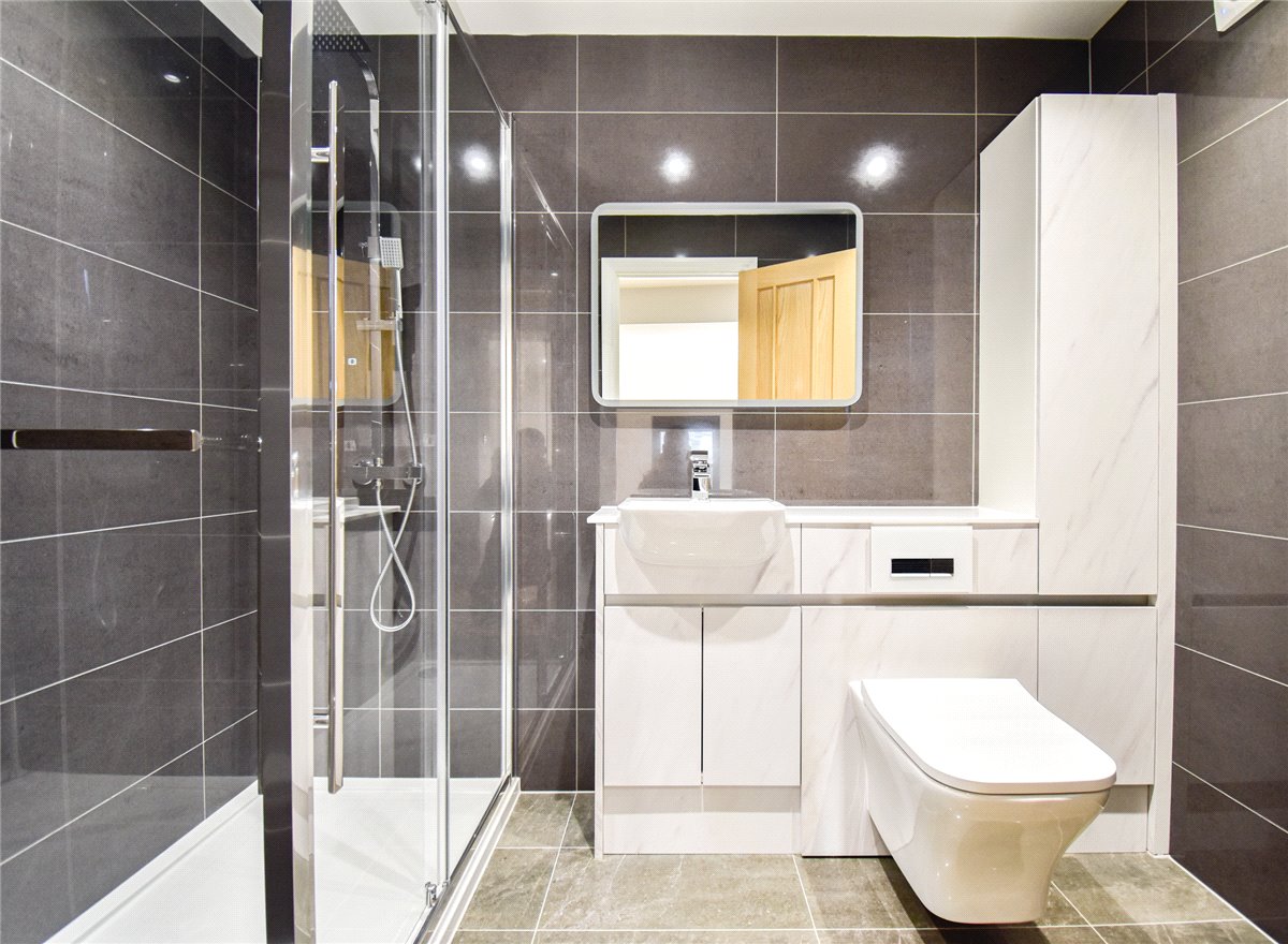 2 bedroom Flat, High Street, Cottenham, CB24 - Available, Image 8