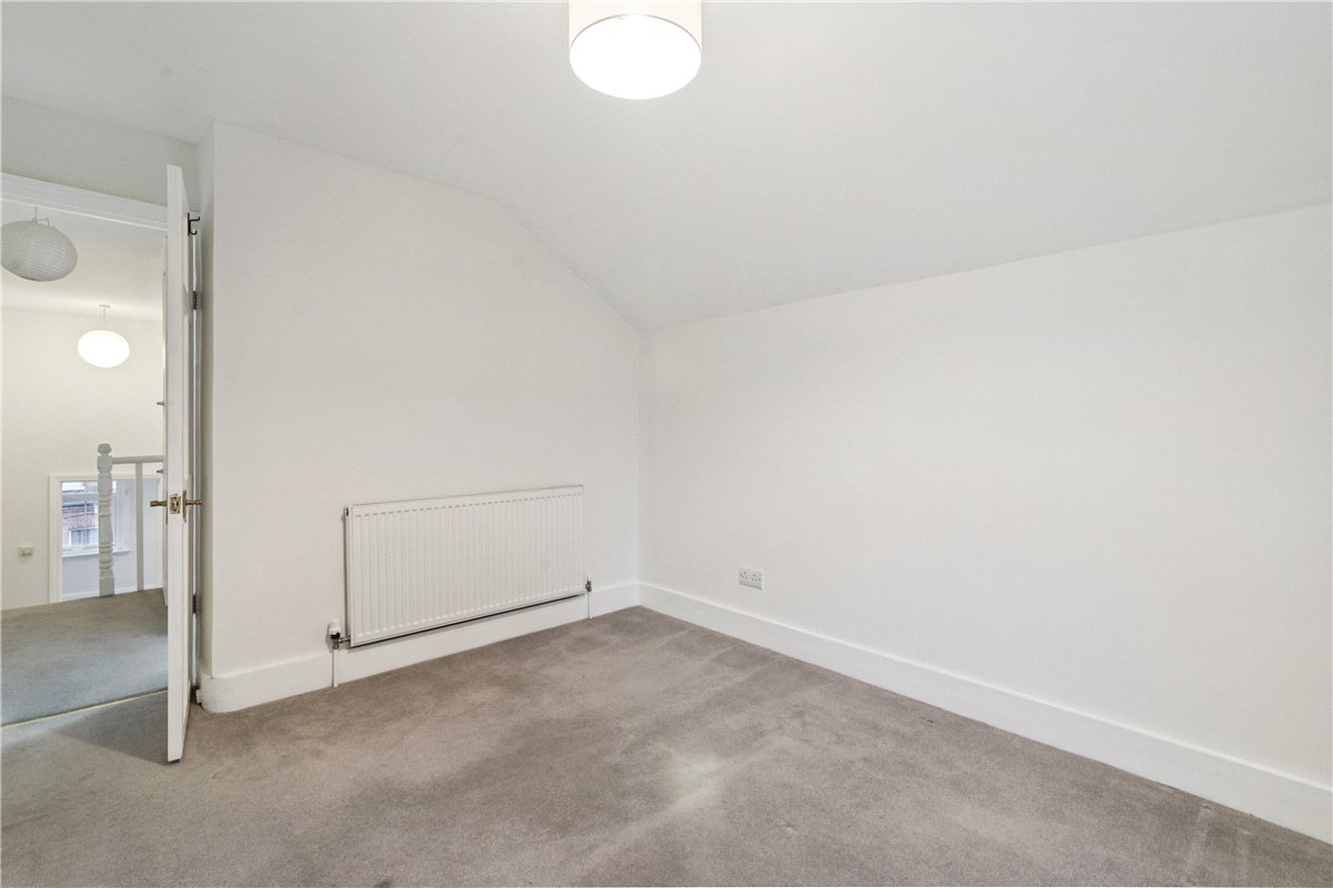2 bedroom Flat, Glenelg Road, London, SW2 - Available, Image 2