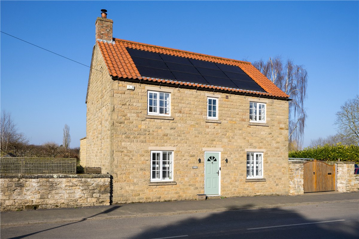 3 bedroom House, Welburn, York, YO60 - Sold STC