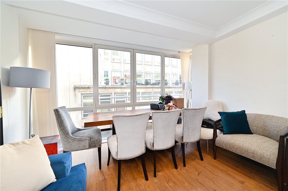 2 bedroom Flat, Barrett Street, Marylebone, W1U - Available, Image 4