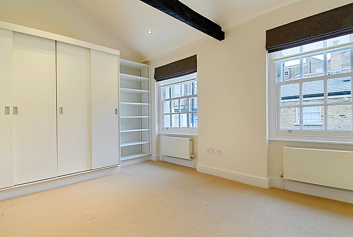 3 bedroom House, Montagu Mews North, Marylebone, W1H - Available, Image 4