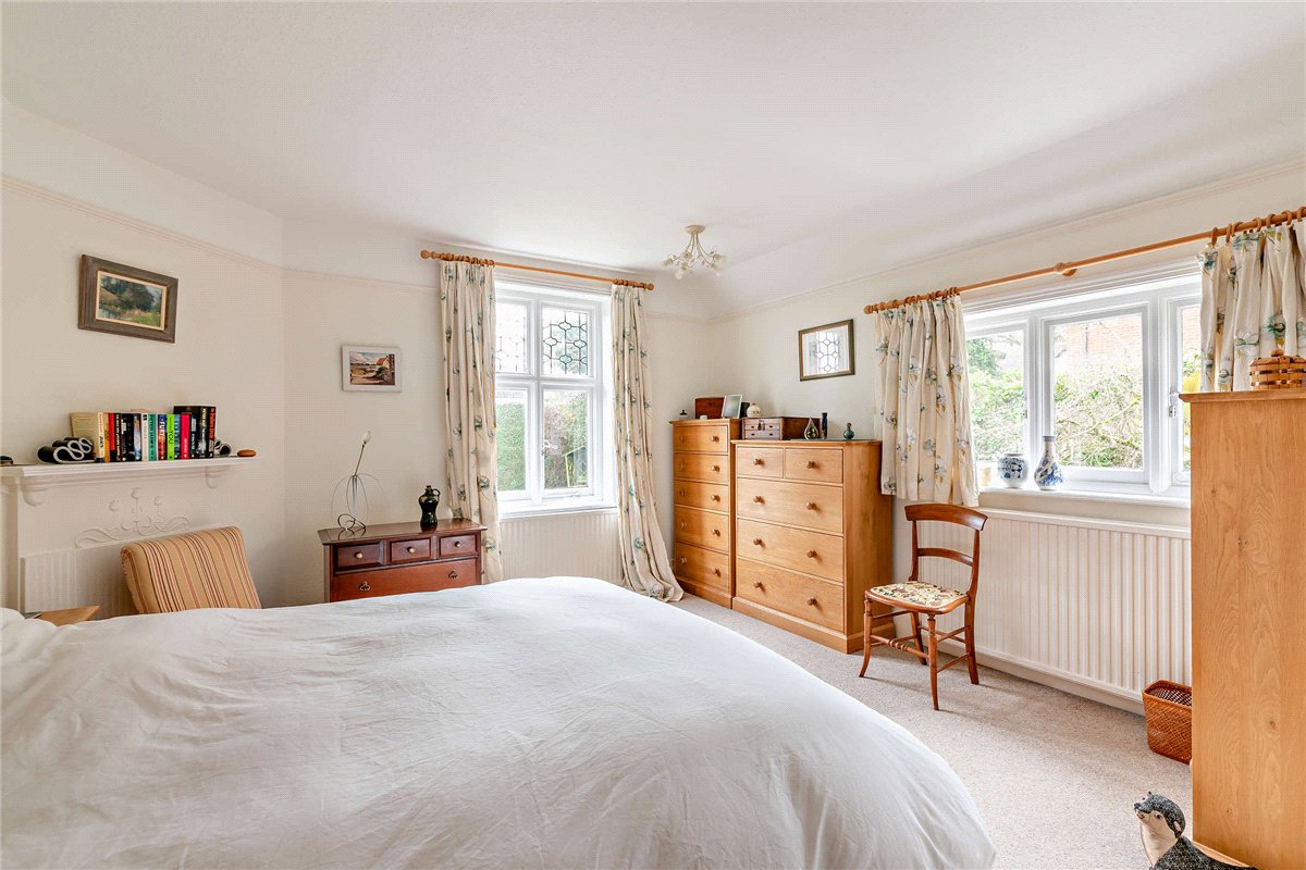 5 bedroom House, Andover Road, Newbury, RG14 - Available, Image 14