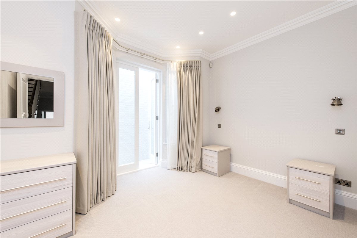 5 bedroom House, Kimbell Gardens, London, SW6 - Available, Image 3