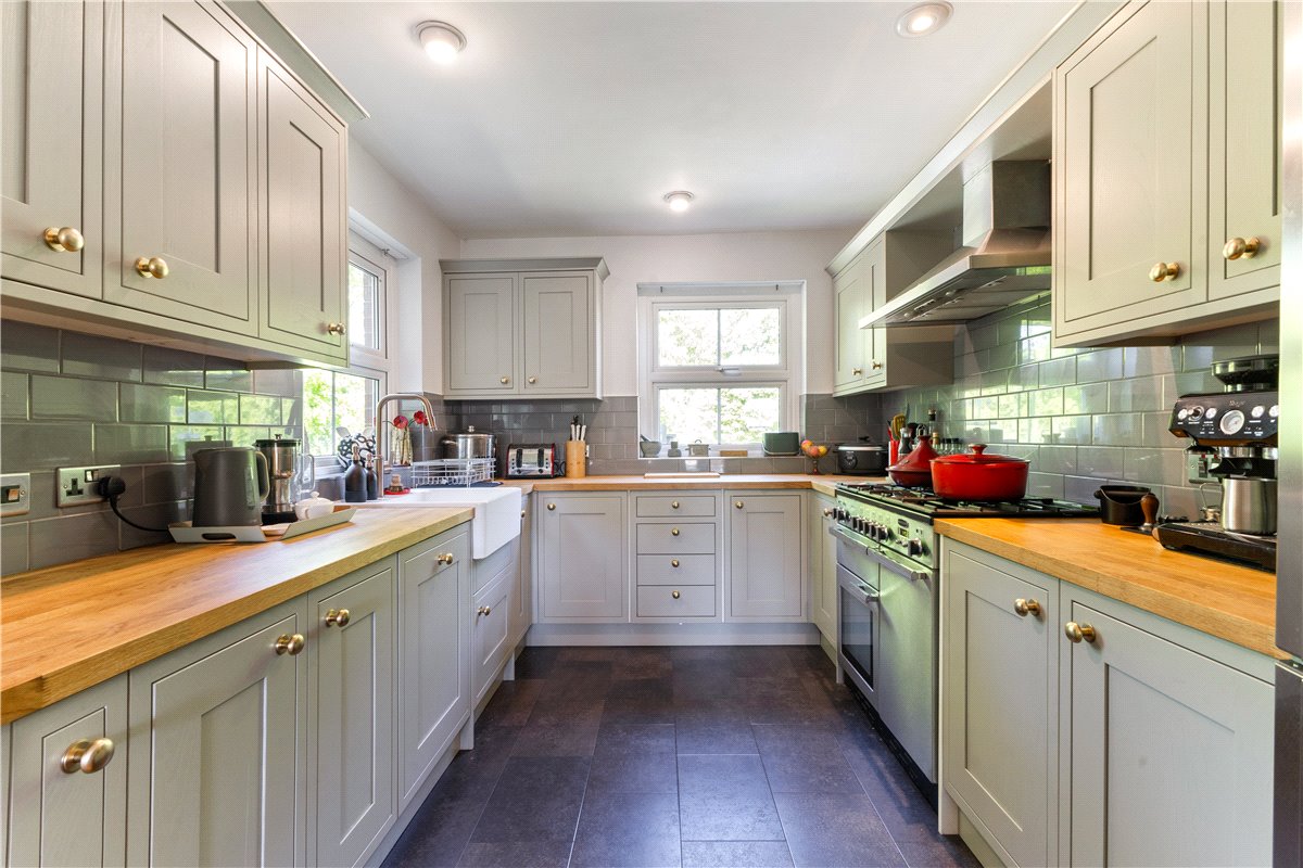 4 bedroom House, Russley Park, Baydon, SN8 - Sold, Image 15