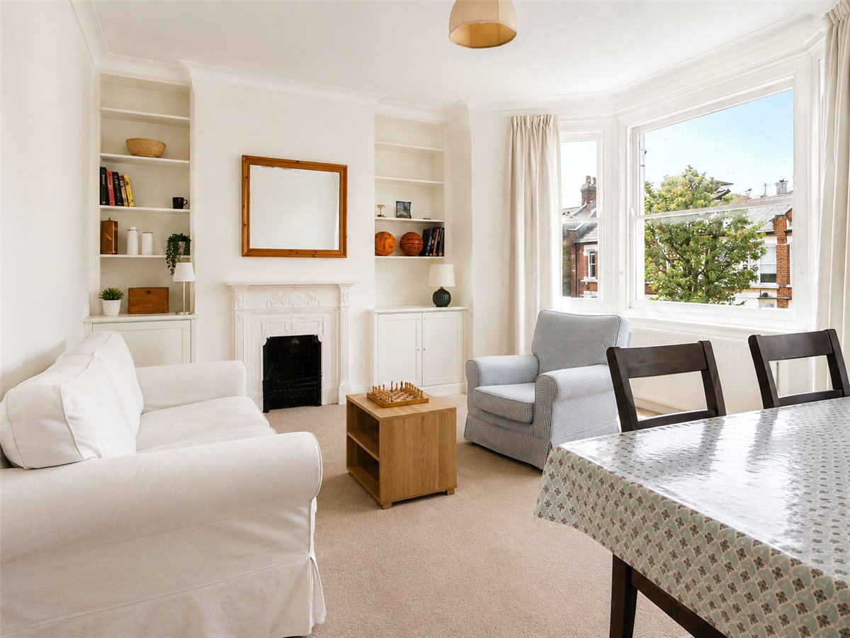 3 bedroom Flat, Langthorne Street, London, SW6 - Let Agreed