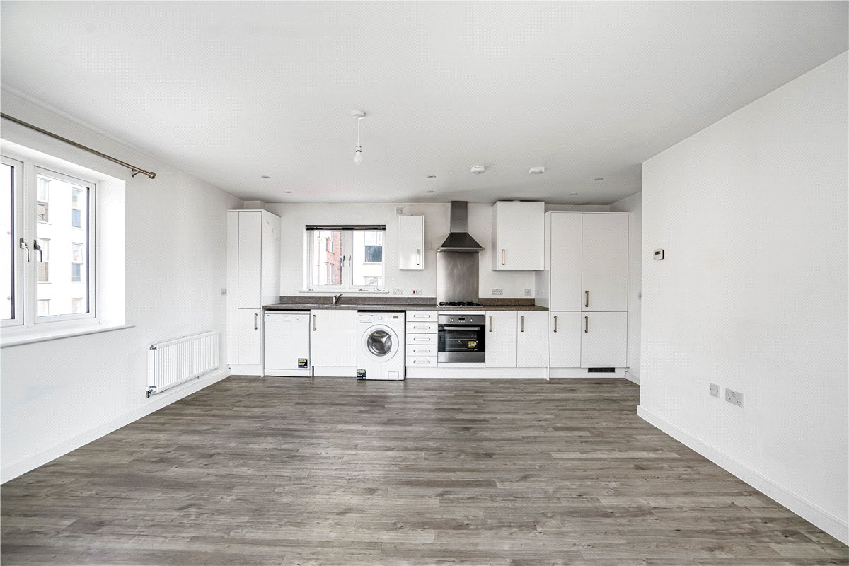 2 bedroom Flat, Vaynol Way, Whitehouse, MK8 - Available, Image 13