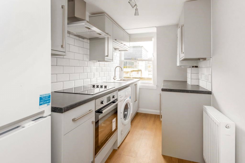 2 bedroom Flat, Bath Street, Bath, BA1 - , Image 2