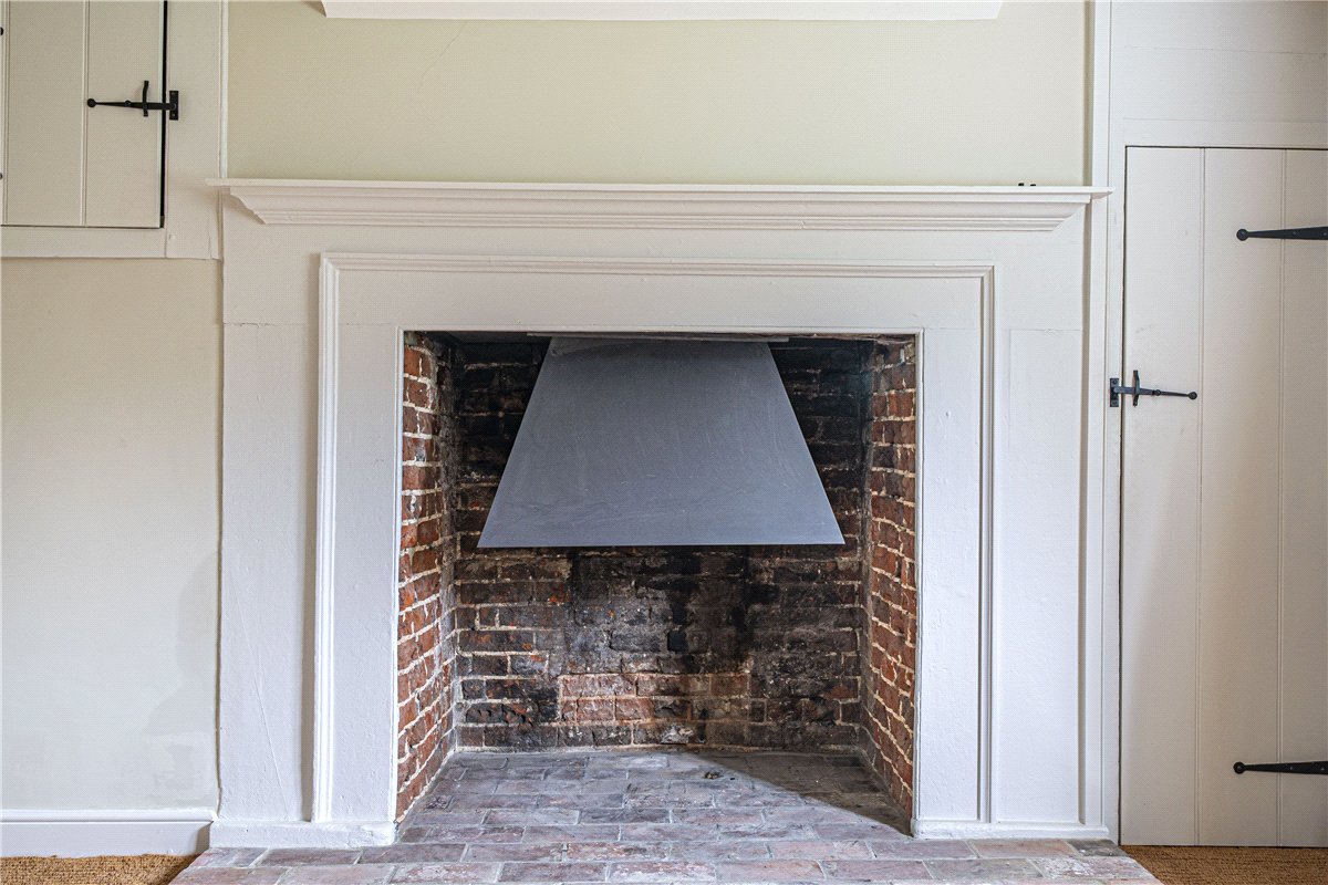 4 bedroom House, North Park Farm, Little Somborne, SO20 - Available, Image 8