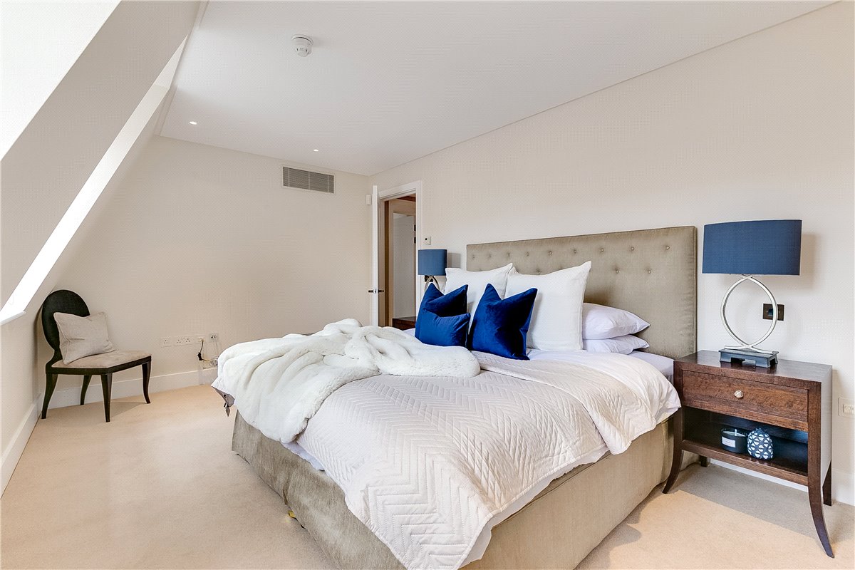 3 bedroom Flat, Park Street, Mayfair, W1K - Available, Image 10