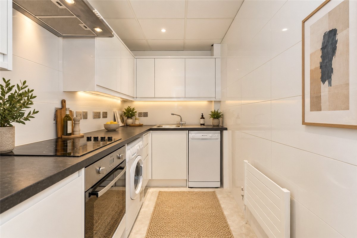 2 bedroom Flat, Bruton Street, Mayfair, W1J - Available, Image 1