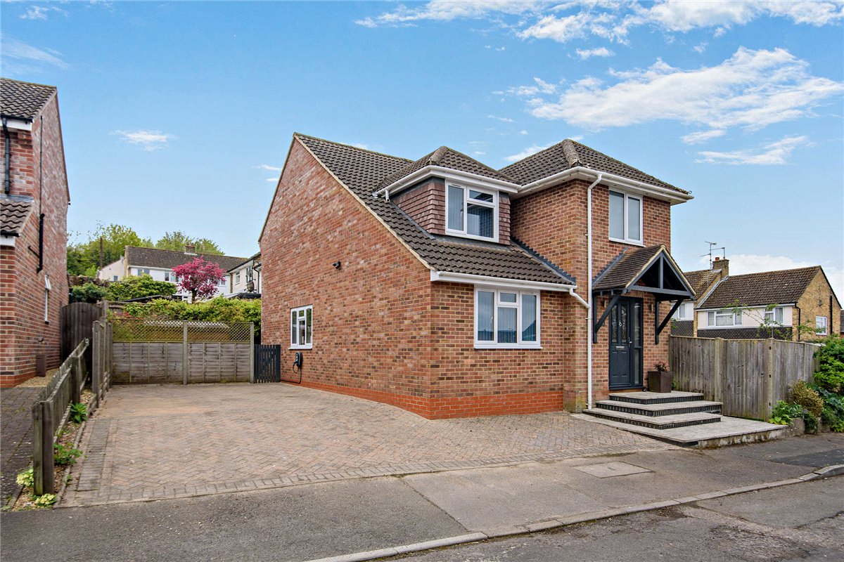 4 bedroom House, King John Road, Kingsclere, RG20 - Available