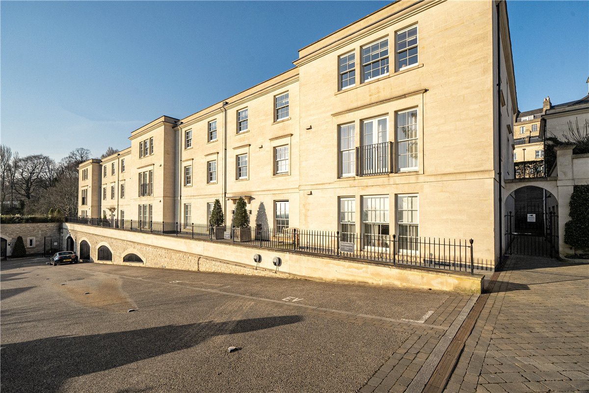 2 bedroom Flat, Lansdown Road, Bath, BA1 - Available