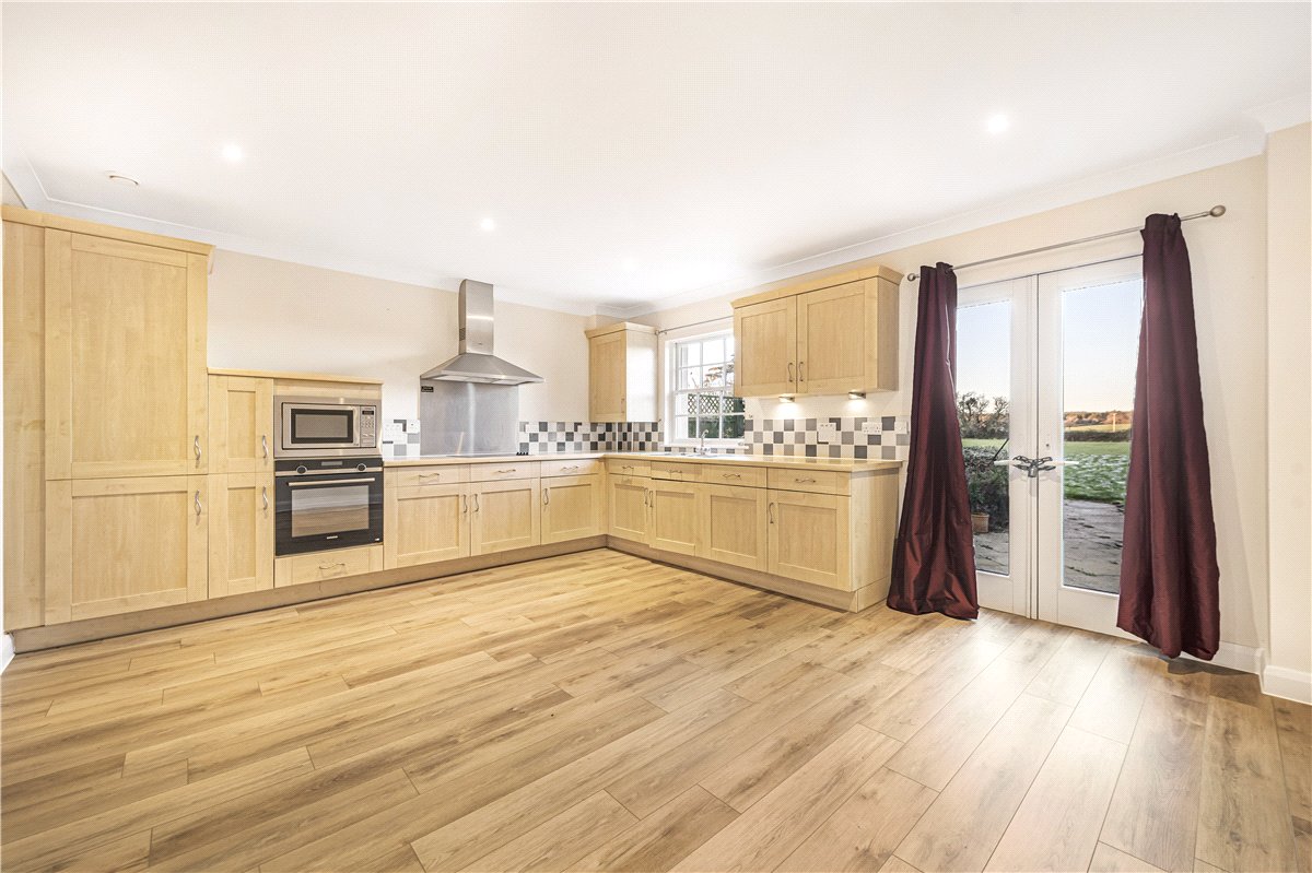 3 bedroom House, Tortington Manor, Ford Road, BN18 - Available, Image 18
