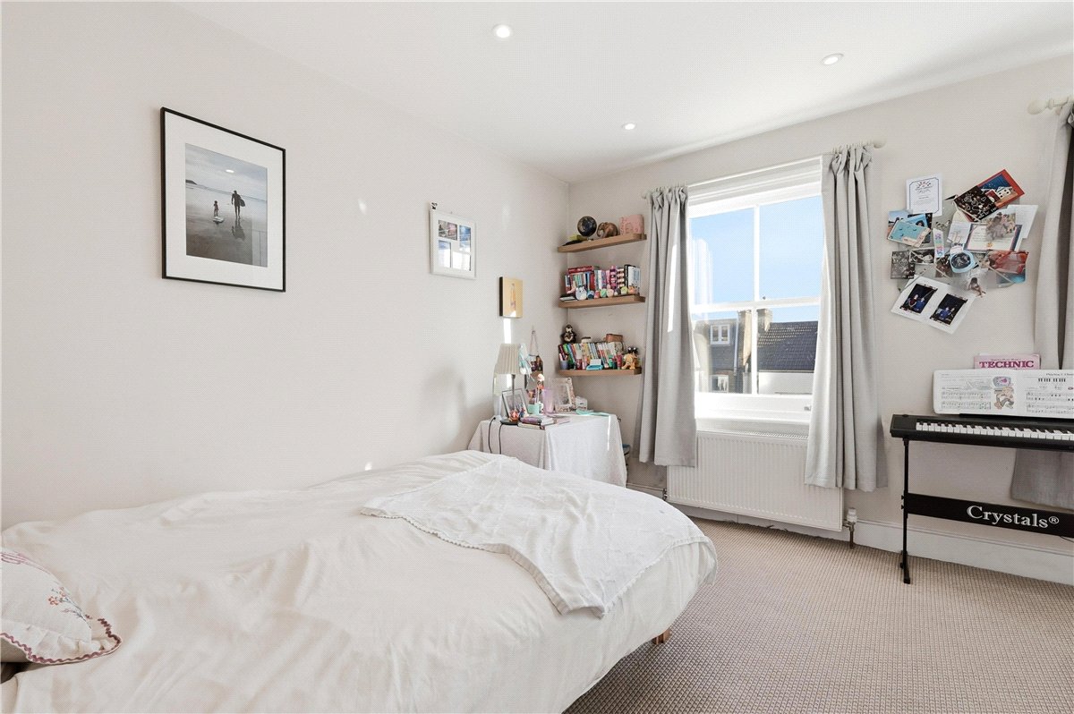 6 bedroom House, Delaford Street, London, SW6 - Available, Image 15