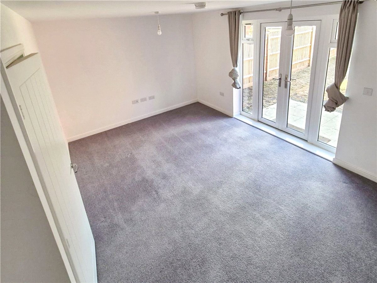 3 bedroom House, Stonyfield Road, Whiteley, PO15 - Let Agreed, Image 2