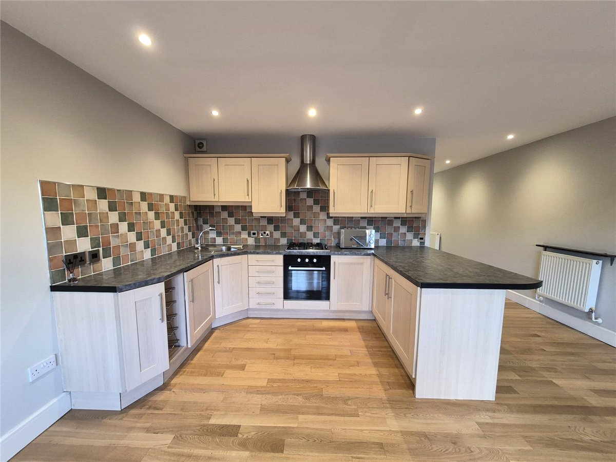 1 bedroom Flat, Square Street, Ramsbottom, BL0 - Available, Image 3