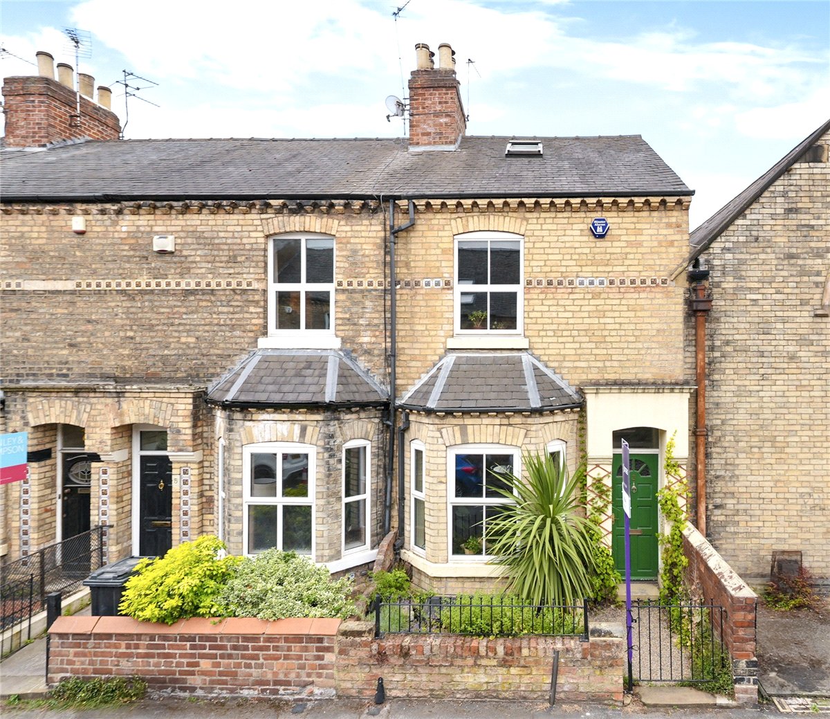 2 bedroom House, Neville Terrace, York, YO31 - Available