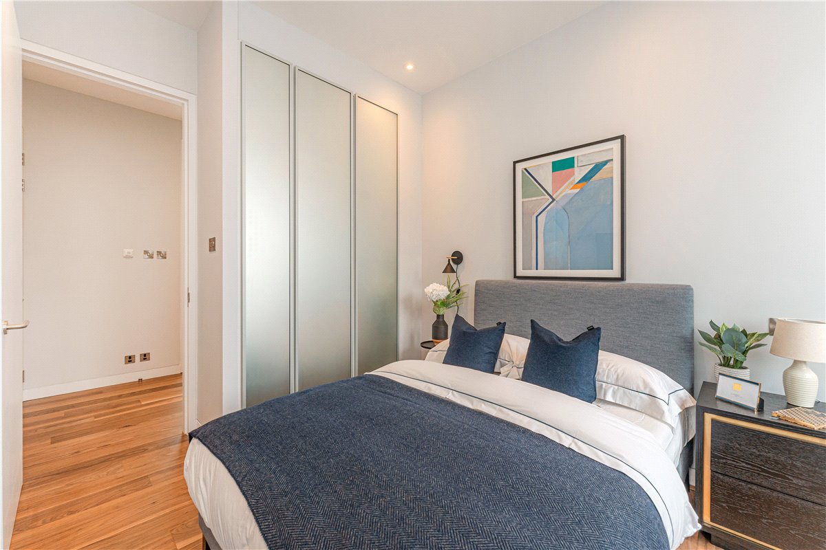 2 bedroom Flat, Market Place, Soho, W1W - Available, Image 8