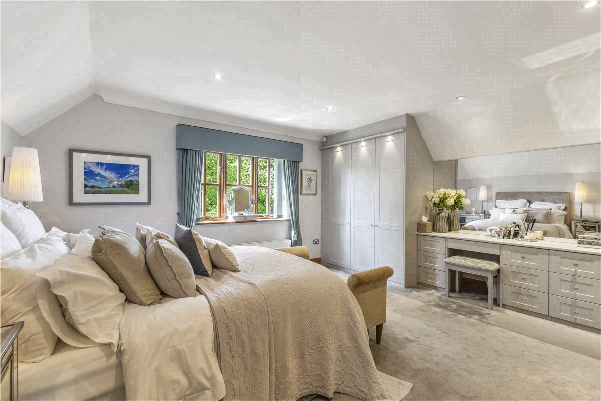 5 bedroom House, Netherstreet, Bromham, SN15 - Available, Image 12