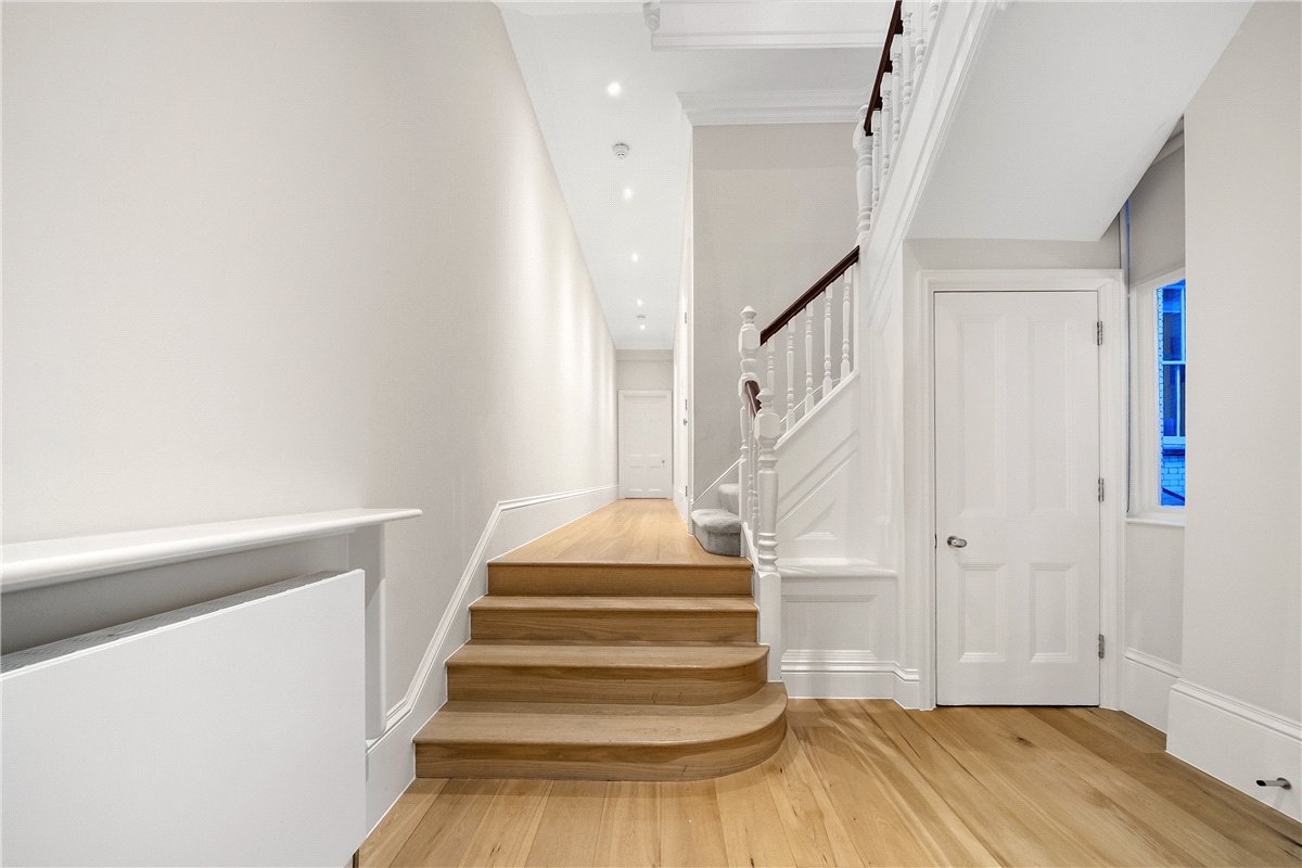 4 bedroom Maisonette, Egerton Gardens, Knightsbridge, SW3 - Available, Image 23