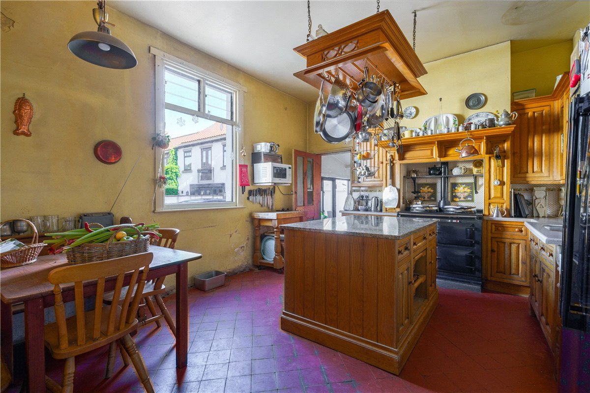 6 bedroom House, Doncaster Road, Selby, YO8 - Available, Image 19