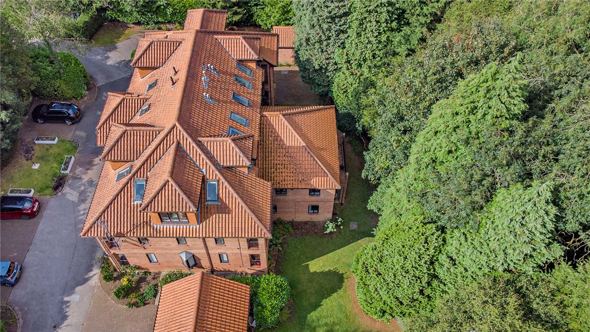 3 bedroom Flat, Kent Road, Harrogate, HG1 - Sold, Image 2