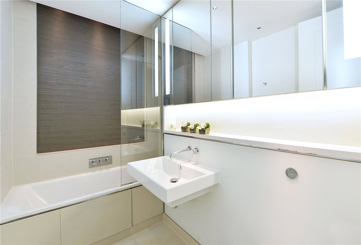 2 bedroom Flat, Green Street, Mayfair, W1K - Available, Image 13