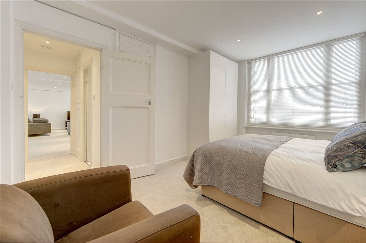 1 bedroom Flat, Hill Street, Mayfair, W1J - Available, Image 5