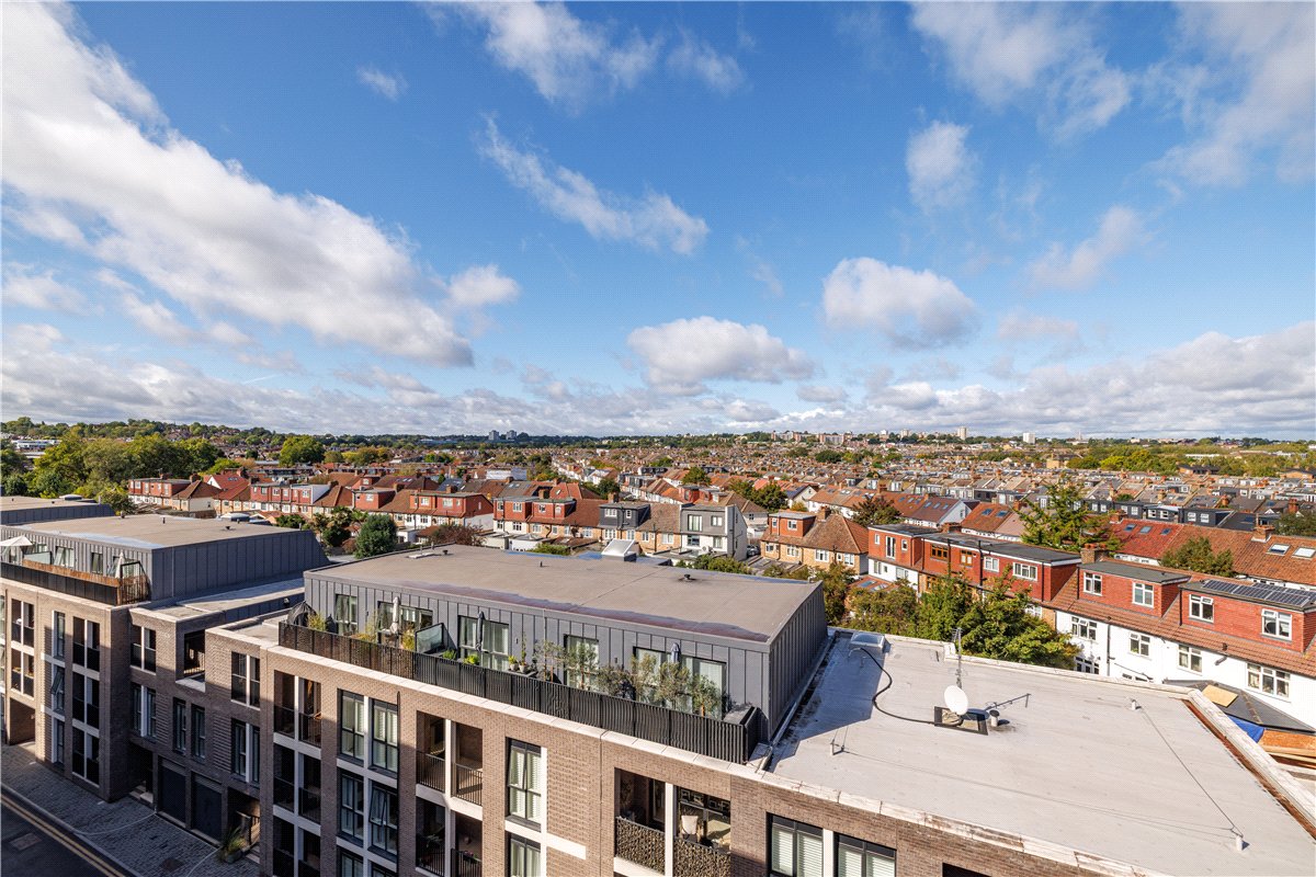 3 bedroom Flat, Ravensbury Terrace, London, SW18 - Available, Image 3