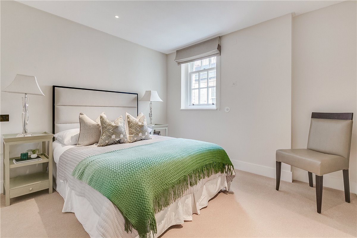 3 bedroom Flat, Park Street, Mayfair, W1K - Available, Image 4