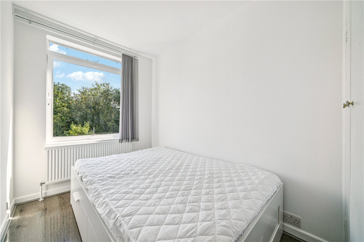 3 bedroom Flat, Carlton Drive, London, SW15 - , Image 4