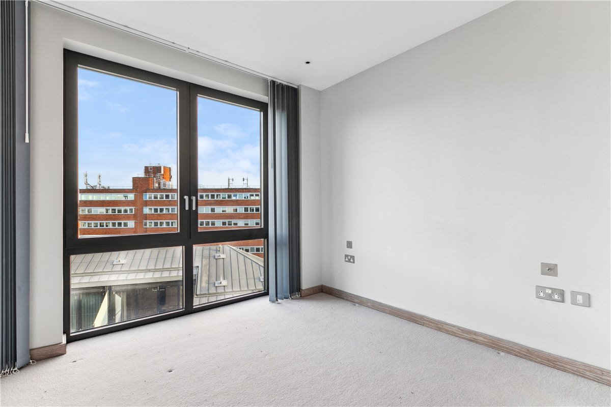 3 bedroom Flat, Dray House, RAM Quarter, SW18 - Available, Image 15