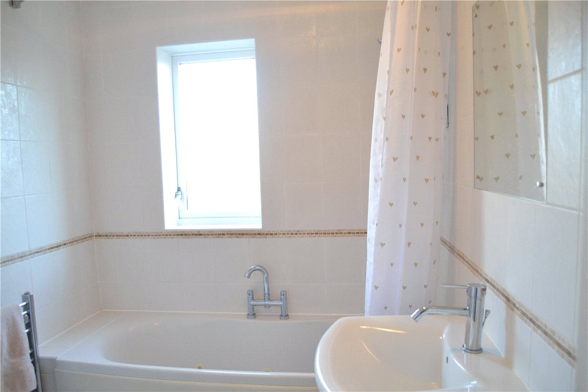 3 bedroom House, Woolton Hill, Newbury, RG20 - Sold, Image 7