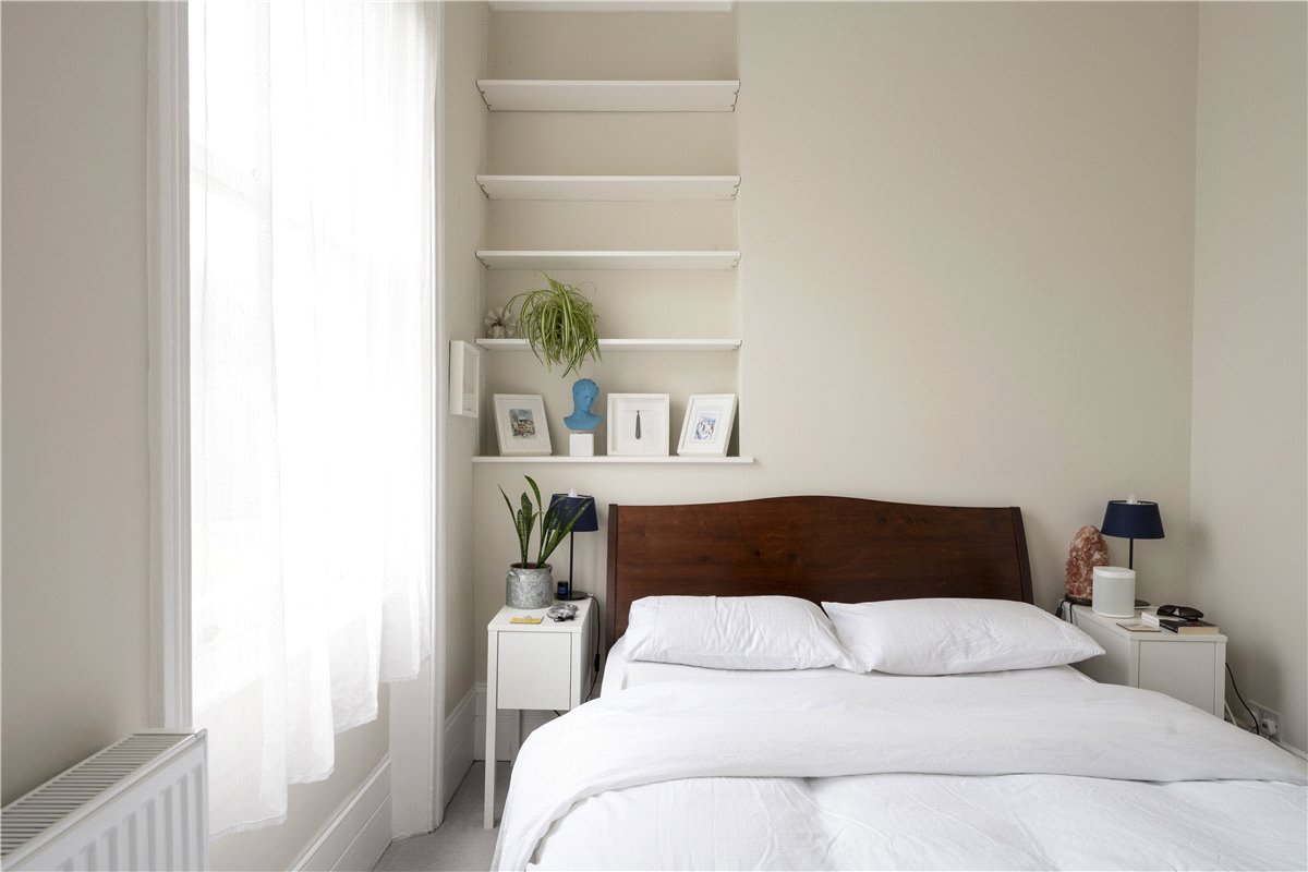 1 bedroom Flat, Gauden Road, London, SW4 - Sold, Image 3