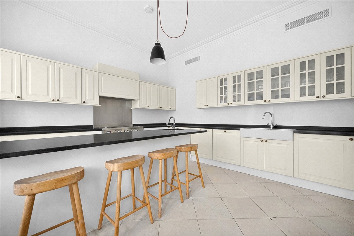 4 bedroom Maisonette, Harrington Gardens, South Kensington, SW7 - Available, Image 27