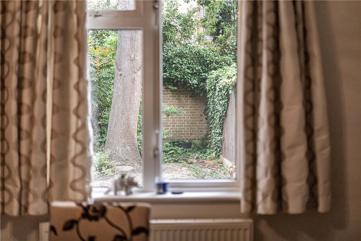 2 bedroom Maisonette, Walton Crescent, Oxford, OX1 - , Image 11