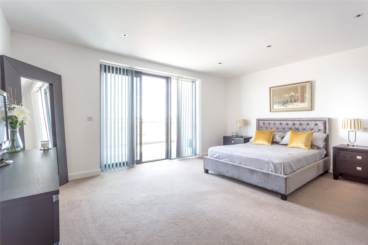 3 bedroom Flat, Chatham House, Racecourse Road, RG14 - Available, Image 16