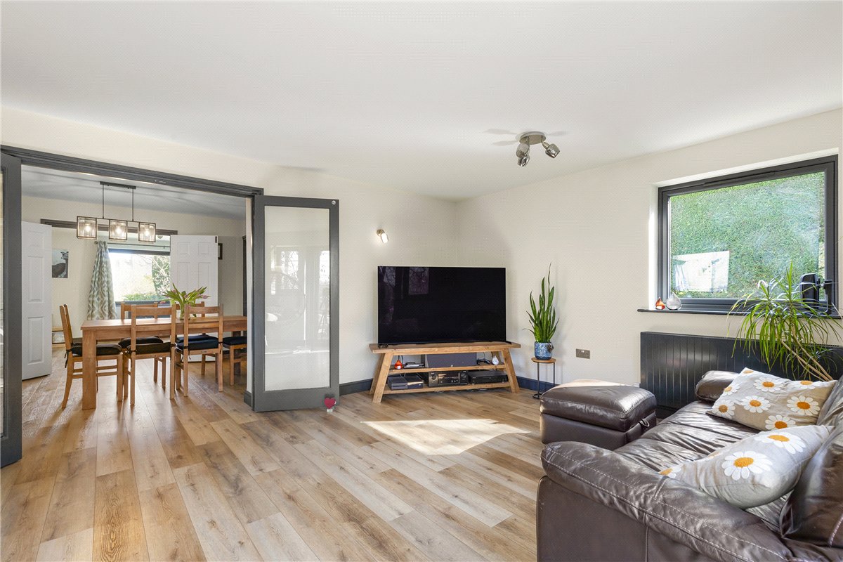 5 Bedroom Single Family Home/House's Image 4