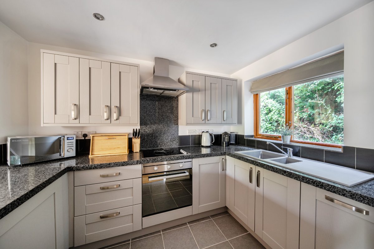 4 bedroom House, By The Byre Holidays & The Old Cow Byre, Whitechapel Lane, BA11 - Available, Image 17