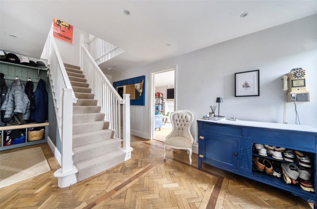 4 bedroom House, Elcot Lane, Marlborough, SN8 - Available, Image 7