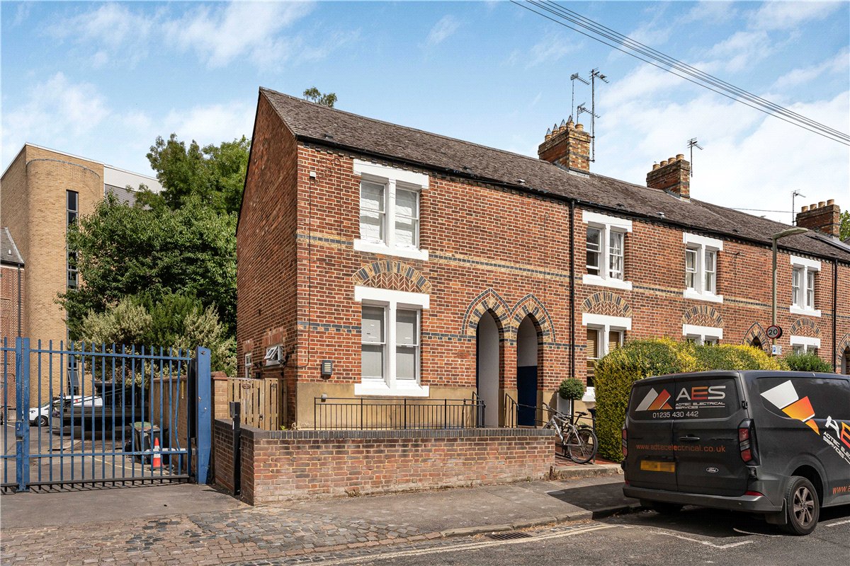 1 bedroom Flat, Walton Crescent, Oxford, OX1 - 