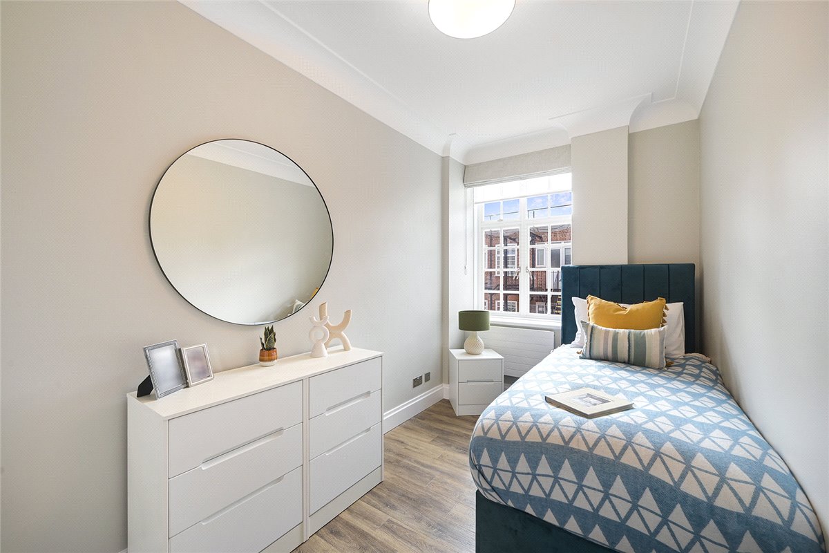 2 bedroom Flat, Stafford Court, Kensington High Street, W8 - Available, Image 4
