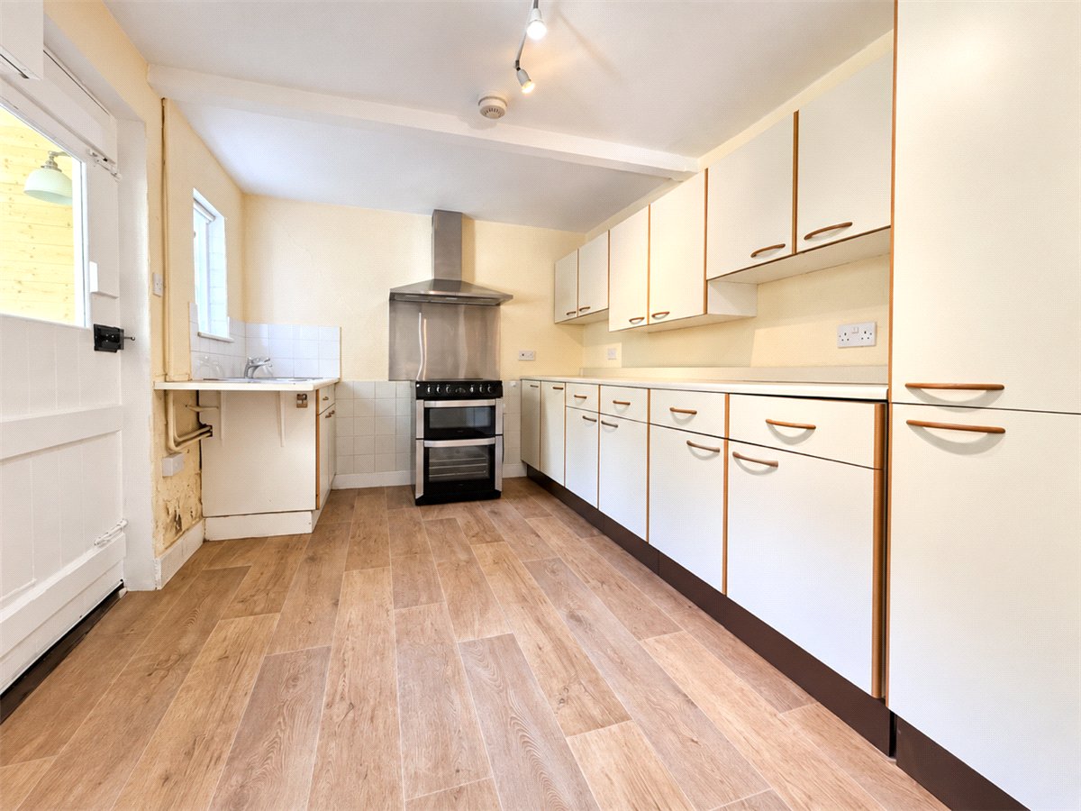 3 bedroom House, East Stratton, Winchester, SO21 - Available, Image 1