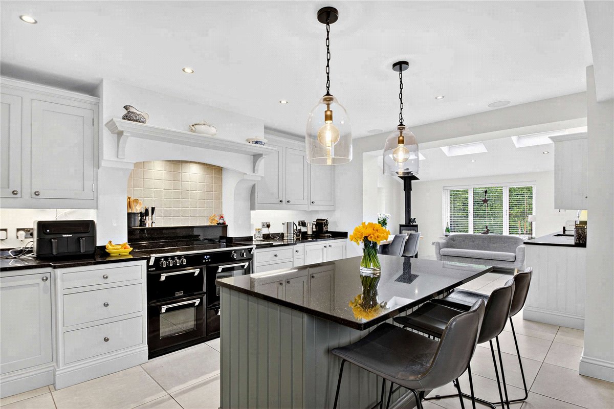 5 bedroom House, Maple Gardens, Bardsey, LS17 - Available, Image 1