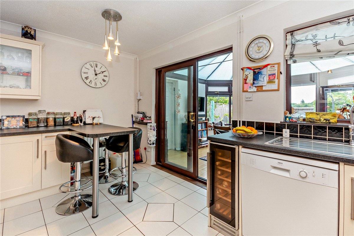 3 bedroom House, Billington Way, Thatcham, RG18 - Available, Image 3