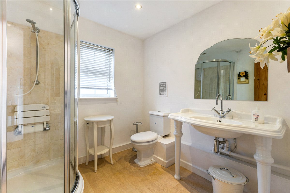 7 bedroom House, Manby Road, Stewton, LN11 - Available, Image 11