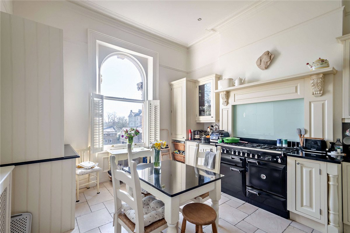 2 bedroom Flat, Otley Road, Harrogate, HG2 - Available, Image 3